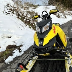 スノーモービル　バイク　の画像