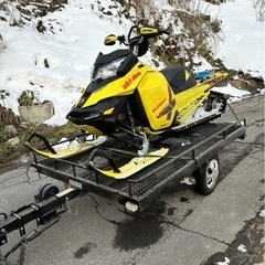スノーモービル　バイク　の画像