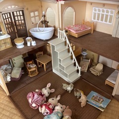 シルバニアファミリー赤い屋根の大きなお家などの画像