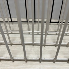 アイリスオーヤマ ペットフェンス 4枚セット／サビ・歪みあり／まとめ売り／800円【お取引中です
】の画像