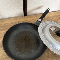 ニトリ ポット+ザル+フライパン（26cm?）の画像