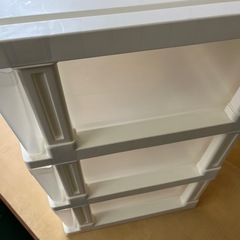 美品 3段 衣類ケースの画像