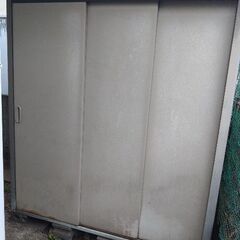 中古収納庫の画像