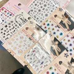 新品未開封ネイルシール20点の画像