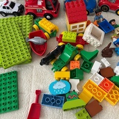 車やブロック　トーマスの画像