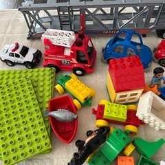 車やブロック　トーマスの画像