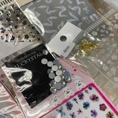 未開封ネイルシール＆パーツ10点セットまとめ売りネイル用品の画像