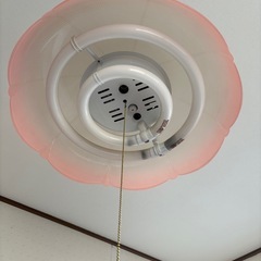 レトロ　懐かしい　フラワー型 ピンク ペンダントライトの画像