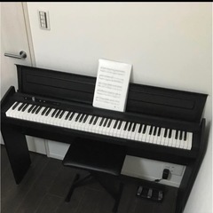 電子ピアノの画像
