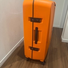 スーツケースの画像