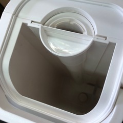 定価12000円のお品‼️☆大容量加湿器☆　～11畳まで 　モダンデコ  スリムホワイトの画像