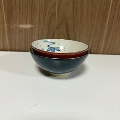 夫婦茶碗 青と赤の花柄飯碗 2個セットの画像