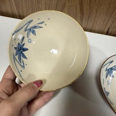 夫婦茶碗 青と赤の花柄飯碗 2個セットの画像