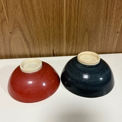 夫婦茶碗 青と赤の花柄飯碗 2個セットの画像