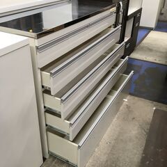 ★リユースのサカイ横浜南店★YM1628  レンジ台 ホワイト W120.5×D43.5×H96 クリーニング済みの画像