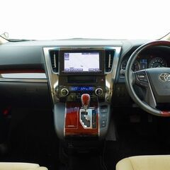 ✨自社ローン✨上質な車内と惚れ惚れするデザイン👍大人気ファミリーカー🤩の画像