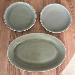 タイ・セラドン焼き　食器の画像