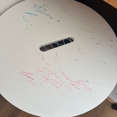 IKEAテーブル2つ　訳ありの画像