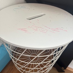 IKEAテーブル2つ　訳ありの画像