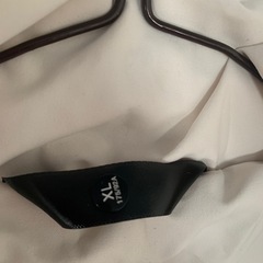 白のジャンバーの画像