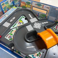 【藤枝】500円で売ります！トミカ　お出かけ立体マップ　おまけ付の画像