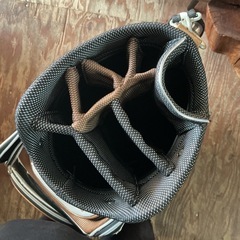 ゴルフ用🏌️‍♂️キャディバック💫コカ•コーラロゴ入り❗️おしゃれ🖤Coca-Cola9型白の部分剥がれあり💦茶色•黒•白の画像