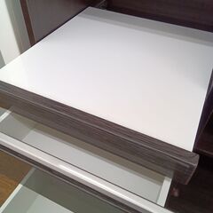 ★リユースのサカイ水戸店★ NITORI レンジ台 ﾎﾜｲﾄ×ﾌﾞﾗｯｸ H101×D50×W90.5 クリーニング済み MT6287の画像