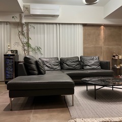  Bo Concept ダークグレー レザー L字型ソファ 　の画像