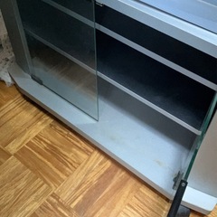 ローラー付き3段テレビ台の画像