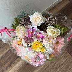 美品　造花祝い花　ラッピング付きアレンジメントの画像