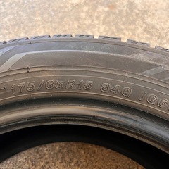 スタッドレスタイヤ　ヨコハマ　IG60 175/65R15 の画像