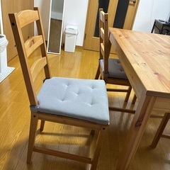 IKEAダイニングテーブルセット
の画像