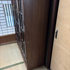 扉付き収納の画像