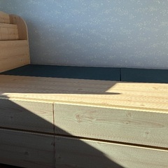 引き出し、ベンチ付きベッドの画像