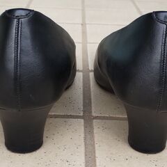 幅広4Eパンプス使用1回の画像