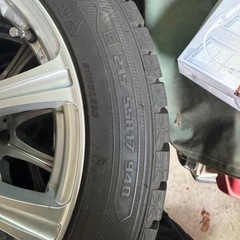 １７インチ
スタッドレスタイヤの画像