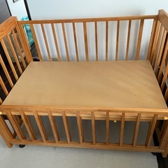 ベビーベッドの画像