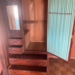 軽井沢彫？　クローゼットの画像