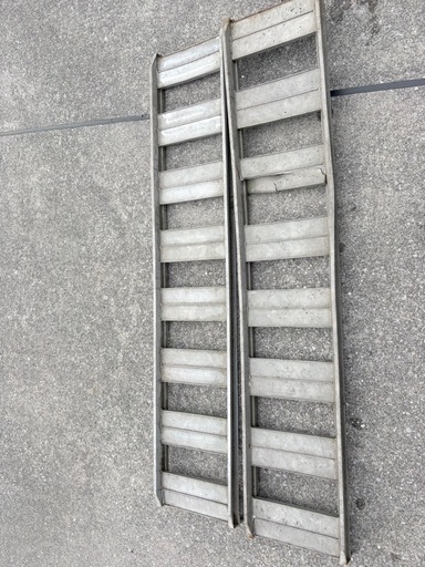 (問い合わせ中)アルミラダー1.8m