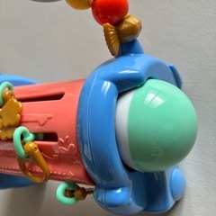 相談中ベビーおもちゃの画像