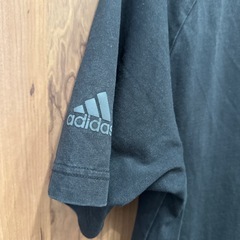 adidas Tシャツの画像