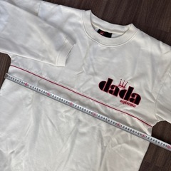 DAMANI DADA トレーナーの画像