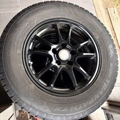 【美品】スタッドレスタイヤ　ブラックホイール付きの画像