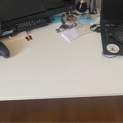 テーブル(折りたたみ可能で高さ調整ができる)の画像