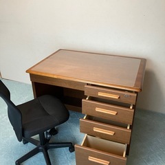 学習机　カリモクの画像