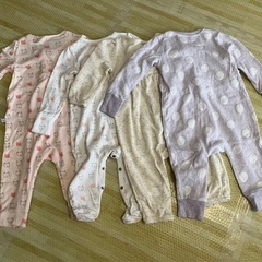 Baby GAP ロンパースの画像