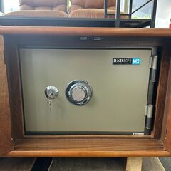 店頭引き渡し 中古 家具調金庫 レトロ 金庫 解錠確認済みの画像