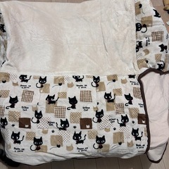 こたつ・猫こたつ布団のセットの画像