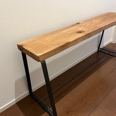 カフェ風スタイルのベンチの画像