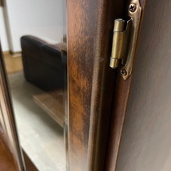 昔の食器棚の画像